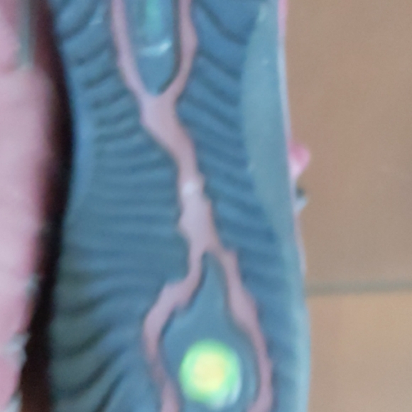 Jambu maroon all terrain shoes - Picture 3 of 3